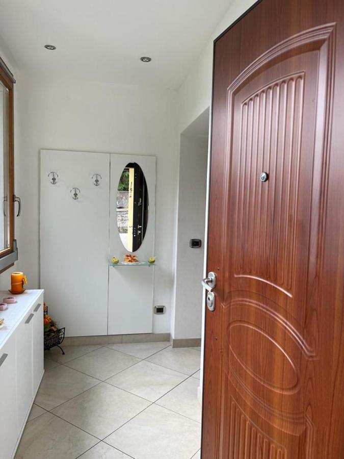 Lilli - Casa Sul Lago Dervio Exterior foto